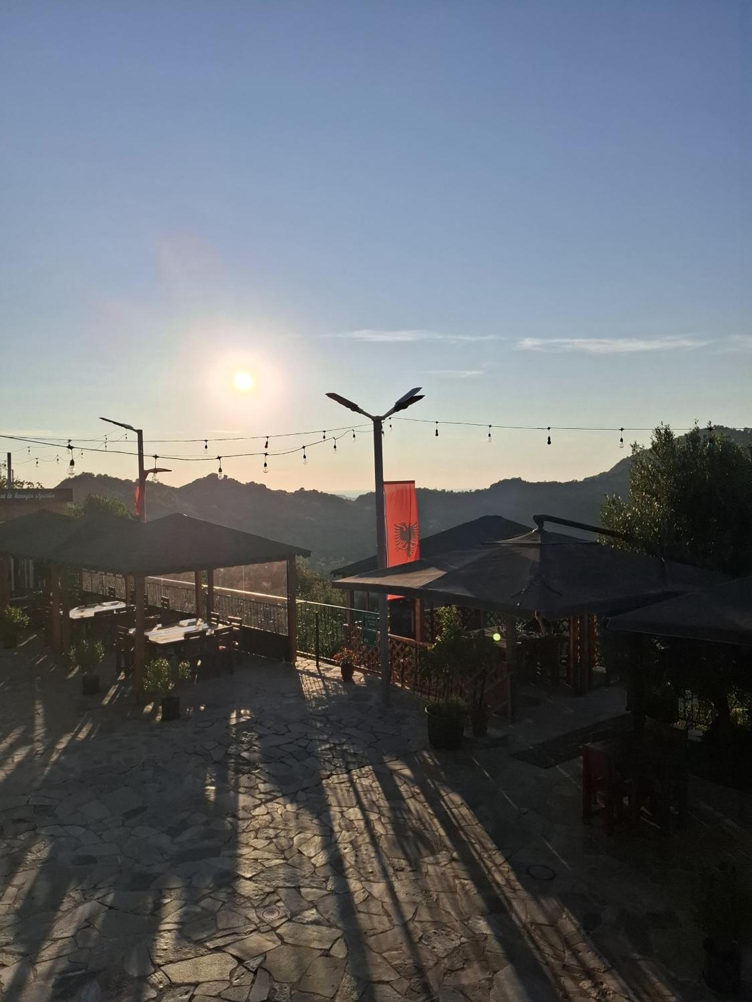 Hotel Keshtjella Xhabeqos Ljaknasi Exterior foto